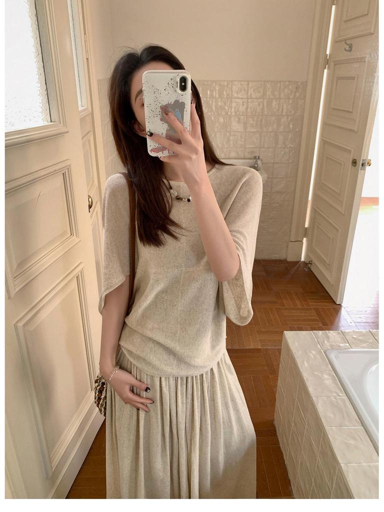 Tencel Blend Art Style Knit Top - Lightweight & Breathable for Summer & Autumn