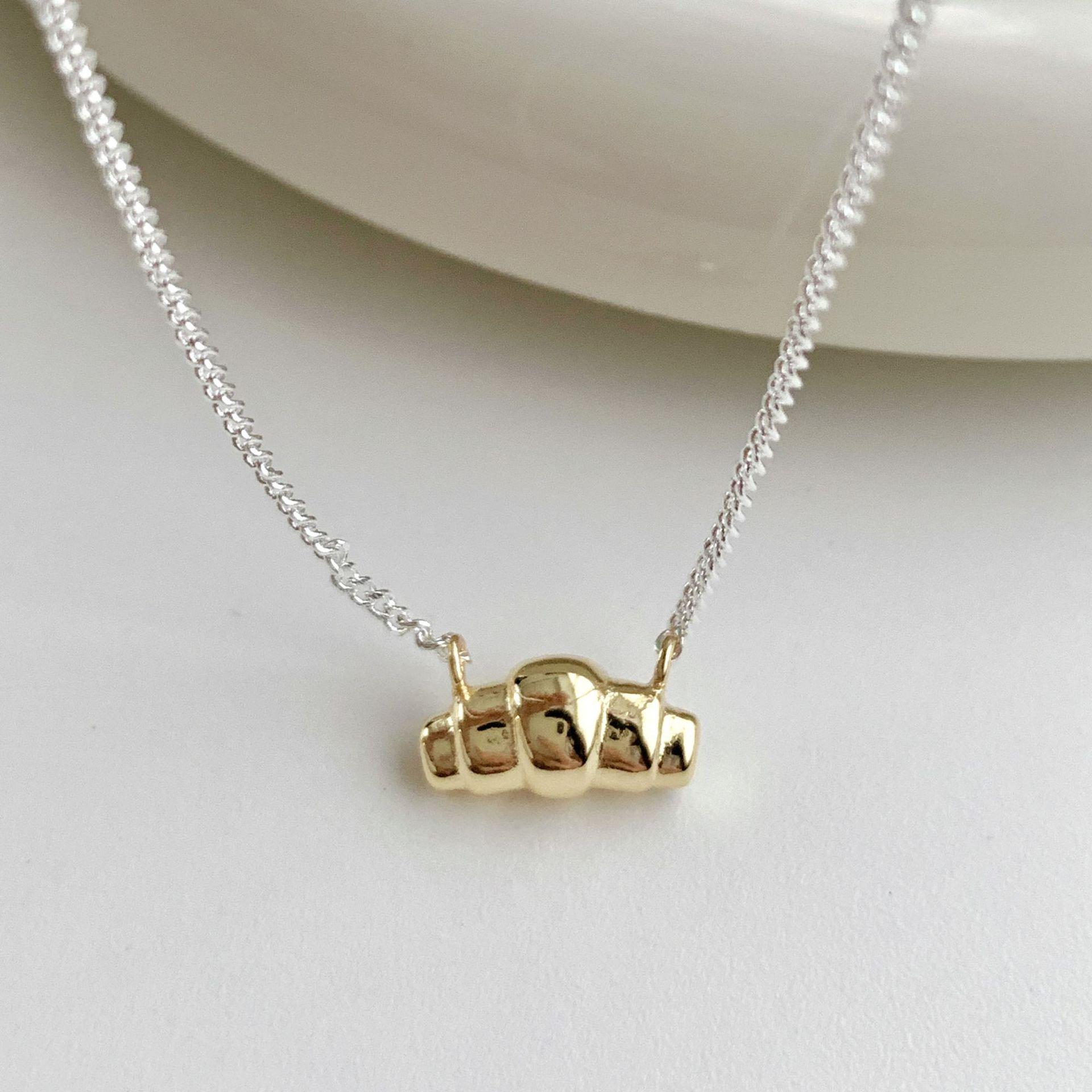 Color-Block Creative Croissant Pendant Necklace for Women - Elegant, Versatile Clavicle Chain in INS Style