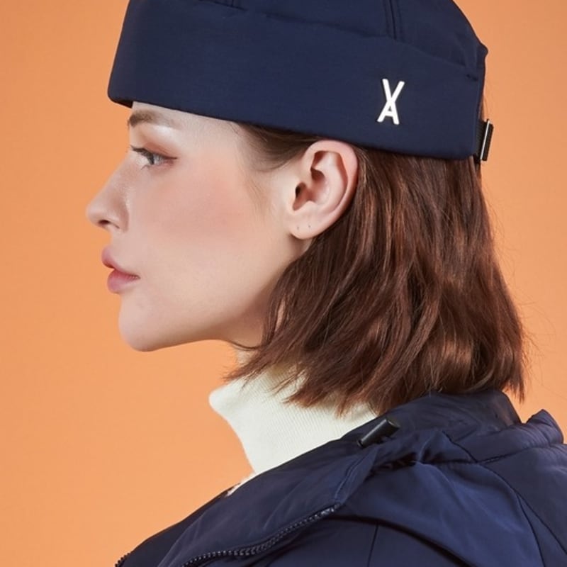 

VARZAR Шапка-бини с логотипом и шипами, темно-синяя FREE