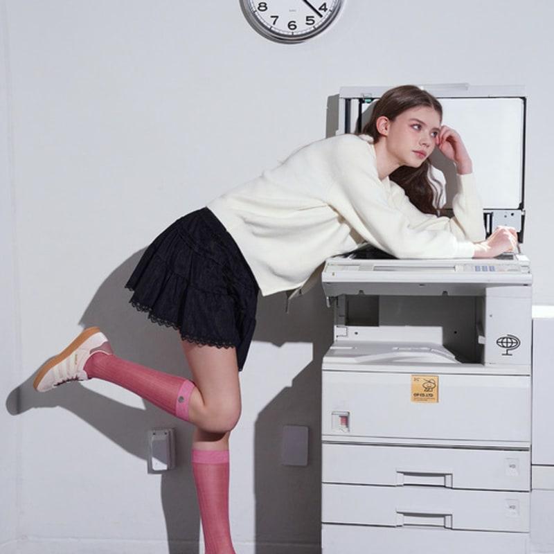 

STUDIO SOCKSTOP OOSS Silver Charm See-Through Long Crew Socks Pink Pink_FREE