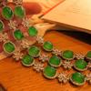 Bracciale in Agata Verde Naturale Verde Yang Verde Calcedonio da Donna Aperto Leggermente Intarsiato, Ripresa Reale Fedeltà