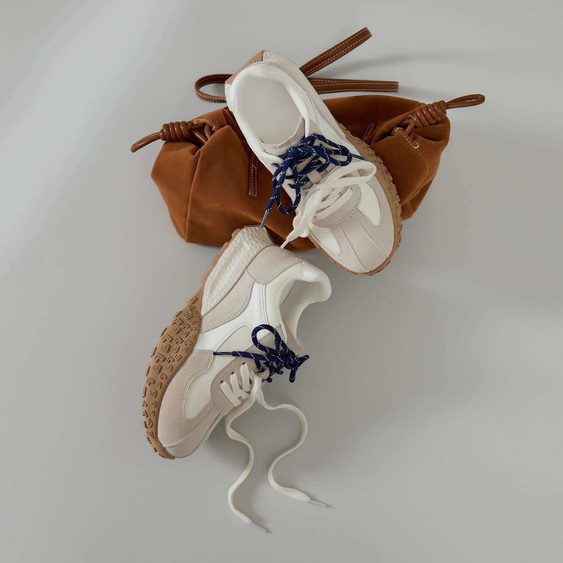 New leather German training shoes women s little white shoes Forrest Gump shoes sports shoes 35