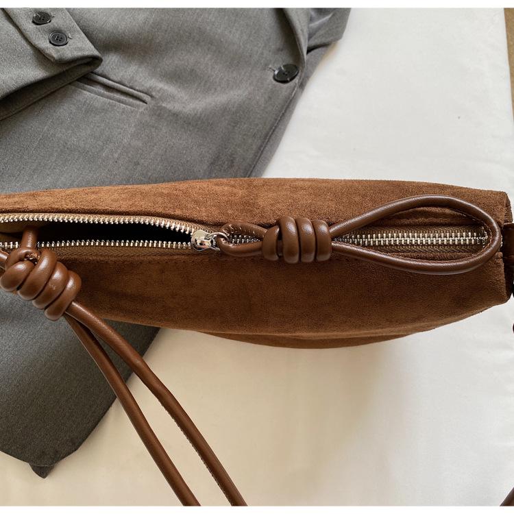 2025 Women's Retro Dumpling Bag – Large Capacity, Niche Autumn/Winter Design