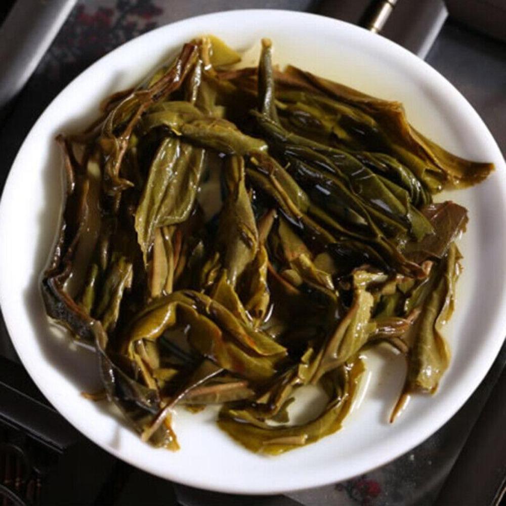 Mengku Rongshi 2012 Yıl Shen Puer Bahar İpuçları 400g Ham Pu-erh Çayı Yeşil Kek