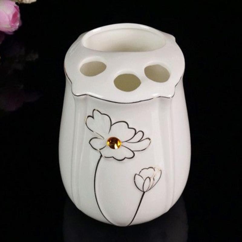 Ceramic Bathroom Five Piece Set Flower Pattern Wash Set Bathroom Accessories Wedding Gift Soap Dish Household Toothbrush Holder