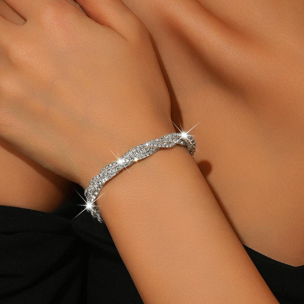 Voll Diamant Elastisches Armband Leichter Luxus Nische Exquisites Armband Umrundungsarmband Handseil Verdrehtes Armband Weiblich
