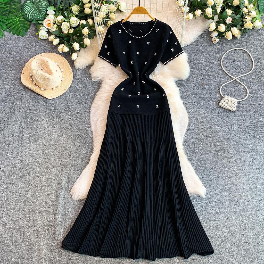 Temperament elegant daughter wind bead round neck dress women's high-end pleated knitted fishtail dress long dress