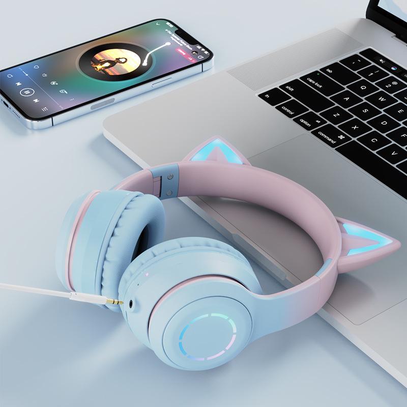 Cat Ear Bluetooth Gaming Headphones with Extended Battery Life and No Delay