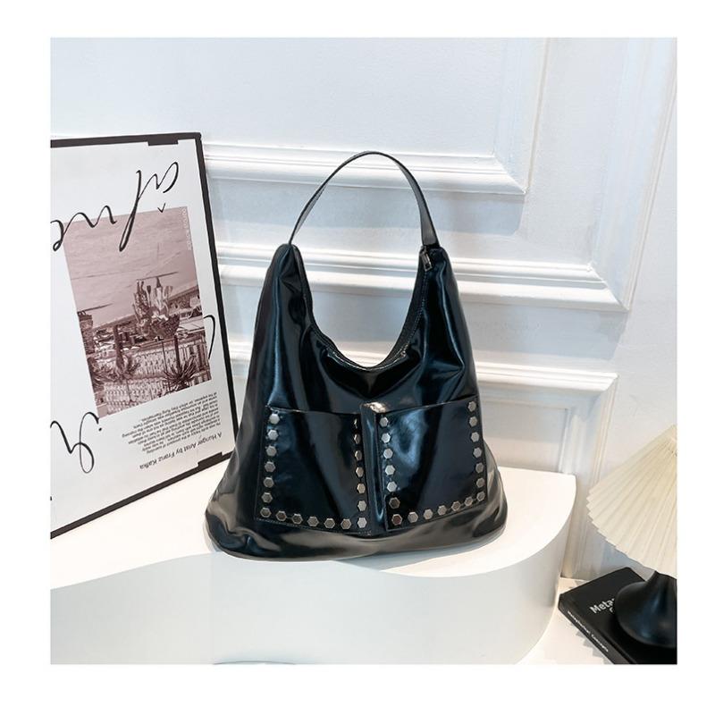 Retro Bag Women's Large-capacity New Summer Versatile Shoulder Shopping Bag Rivet Commuter Tote Bag