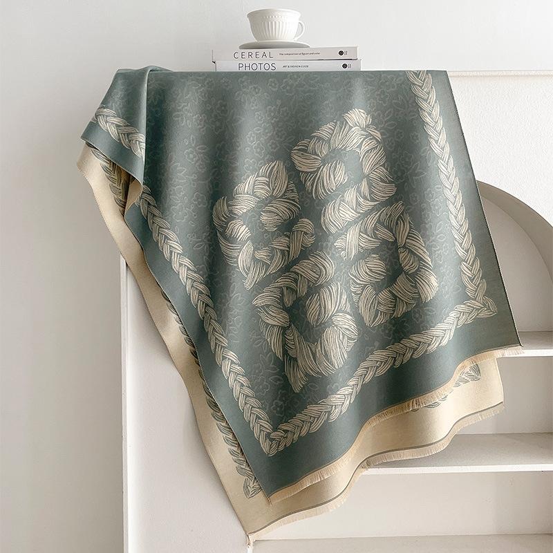 English letter GG jacquard shawl autumn and winter imitation cashmere texture double-sided scarf retro style thickened and warm