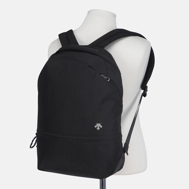 Descente Women'S Training Large Backpack Black Sr122Tbp10