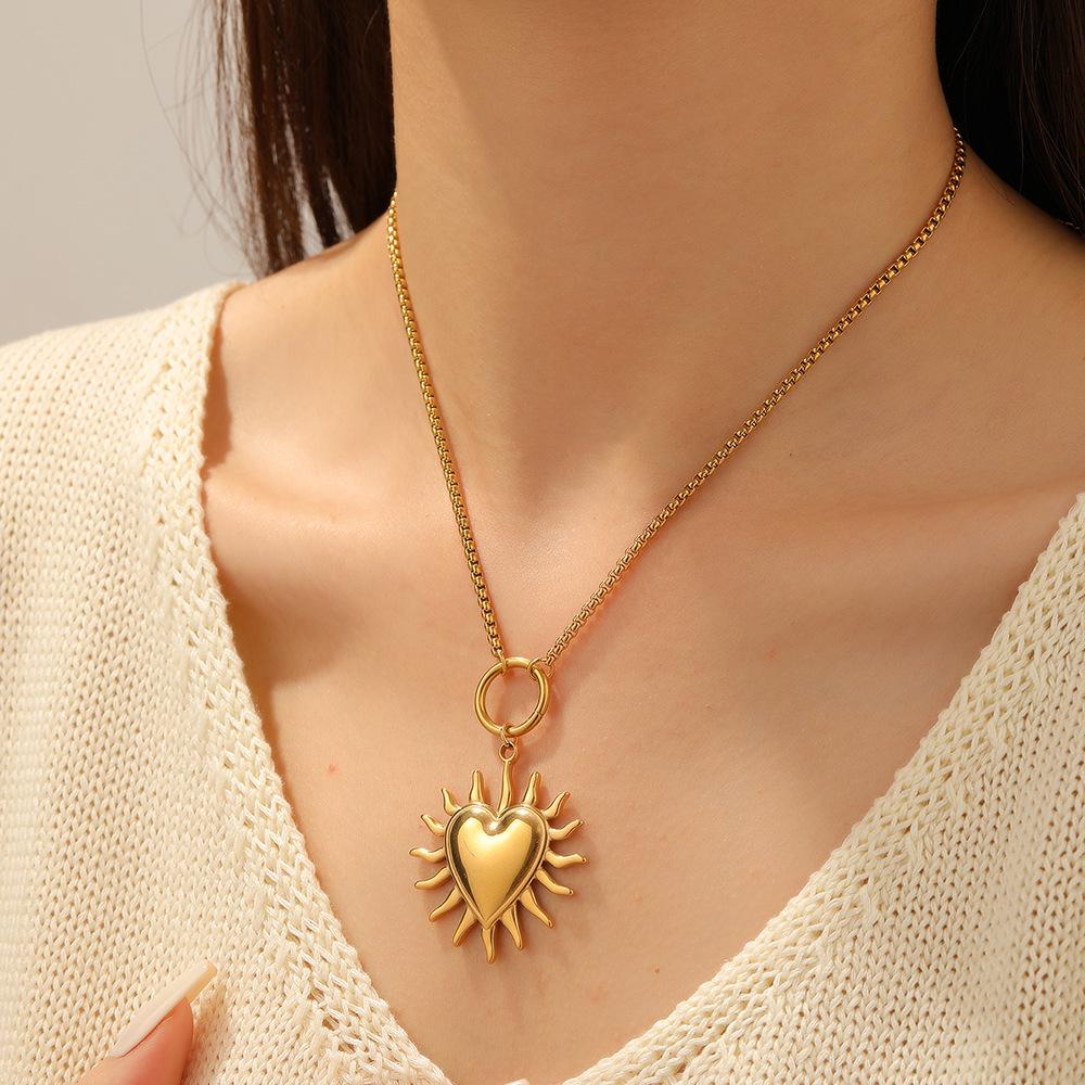 Elegant 18K Gold-Plated Sun Pendant Heart Necklace - Stainless Steel Women's Jewelry