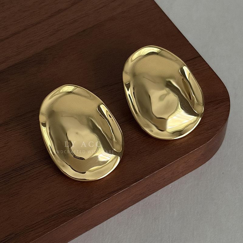 Minimalist Art Folded Irregular Oval Stud Earrings Mirror High-end Cold Wind Large Version Modified Face Earrings