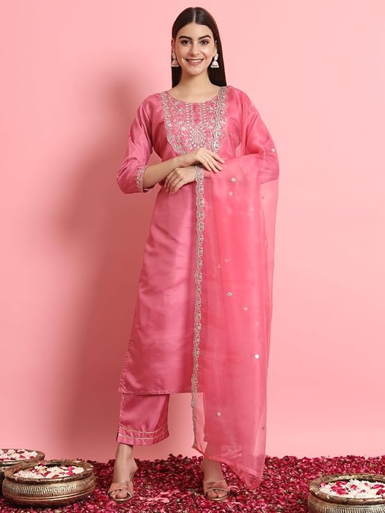 Women s Silk Blend Embroidered Kurta with Pant  Dupatta Set S
