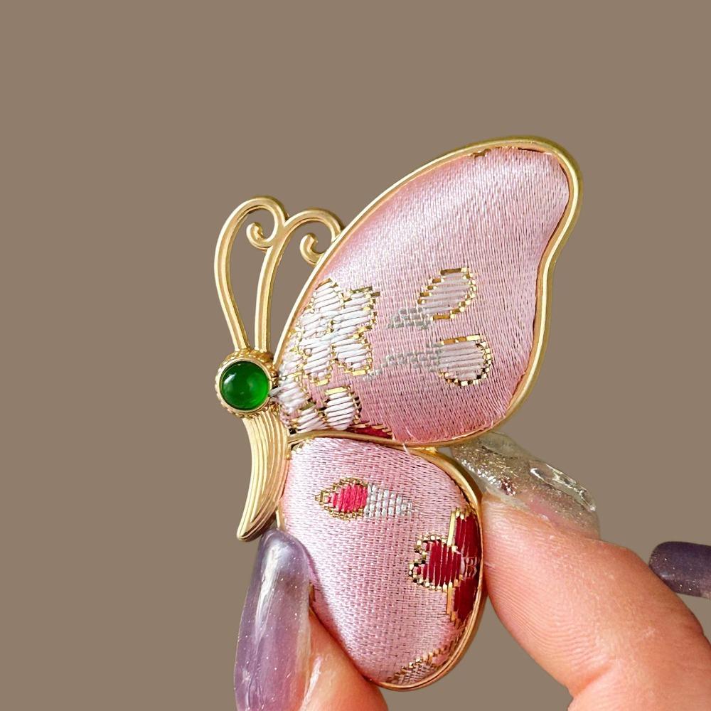 

Creative Chinese Style Brocade Butterfly Brooch Exquisite Temperament Metal Badge Gift DIY Women s Brooch Jewelry Accessories