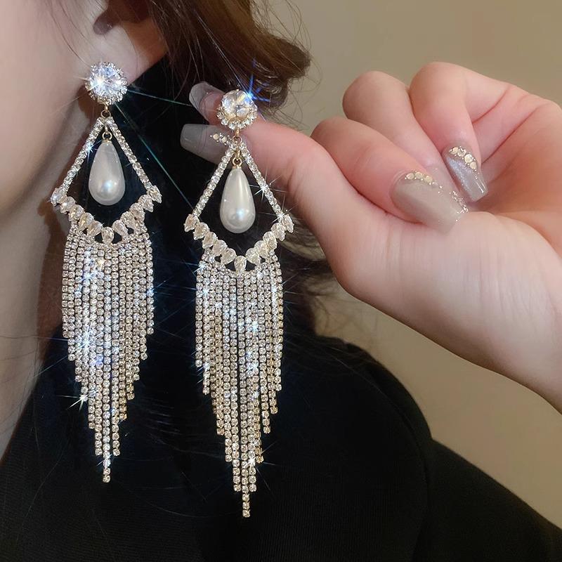 

Шикарные европейские и американские серьги с кисточками - Звездный стиль, Высококлассный и Драматичный дизайн