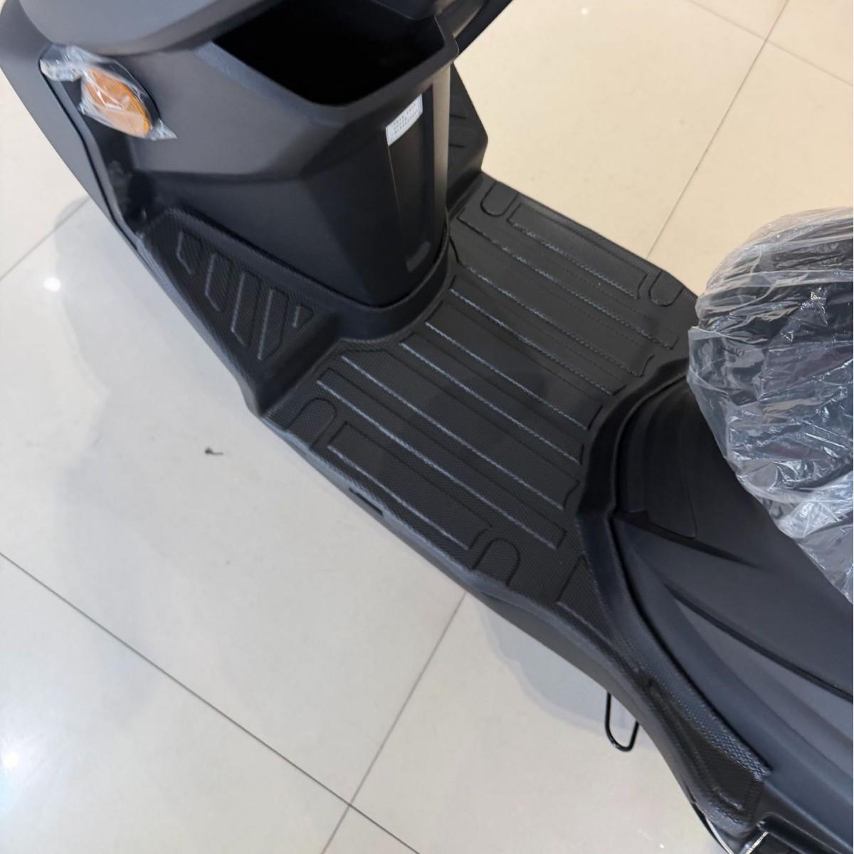 

Kymco NPF125 Motorcycle TPE Waterproof Anti-Slip Thick Edge Floor & Foot Pedal Mats