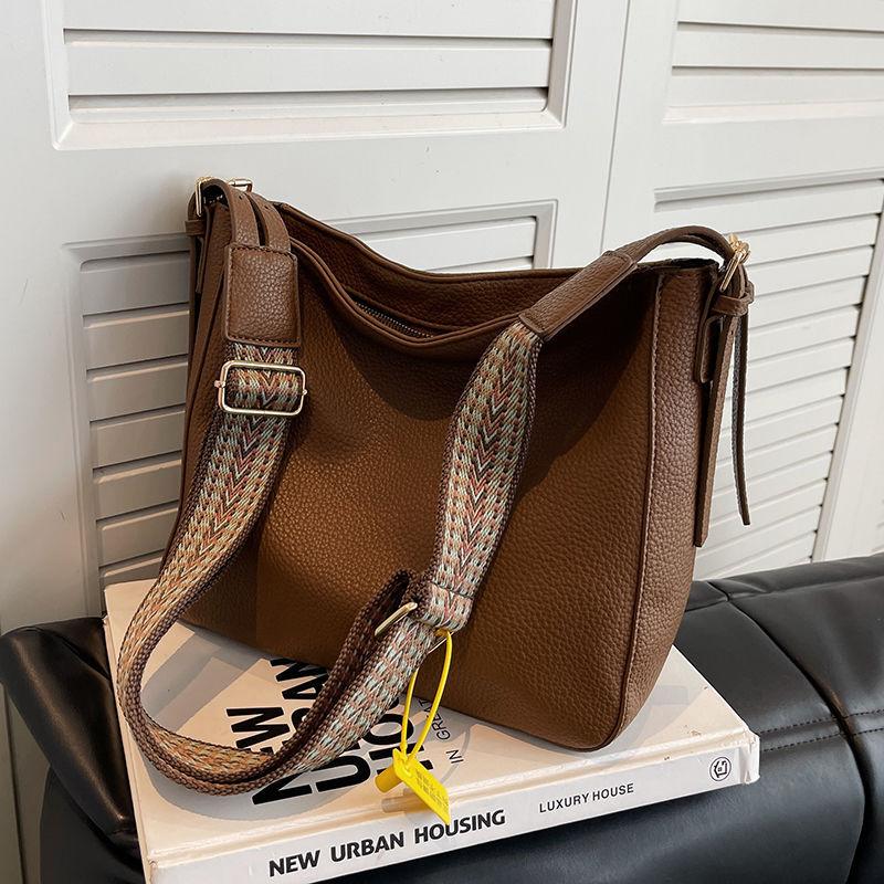 Premium bag women's large-capacity new trendy fashion broadband shoulder messenger bag simple texture bucket bag