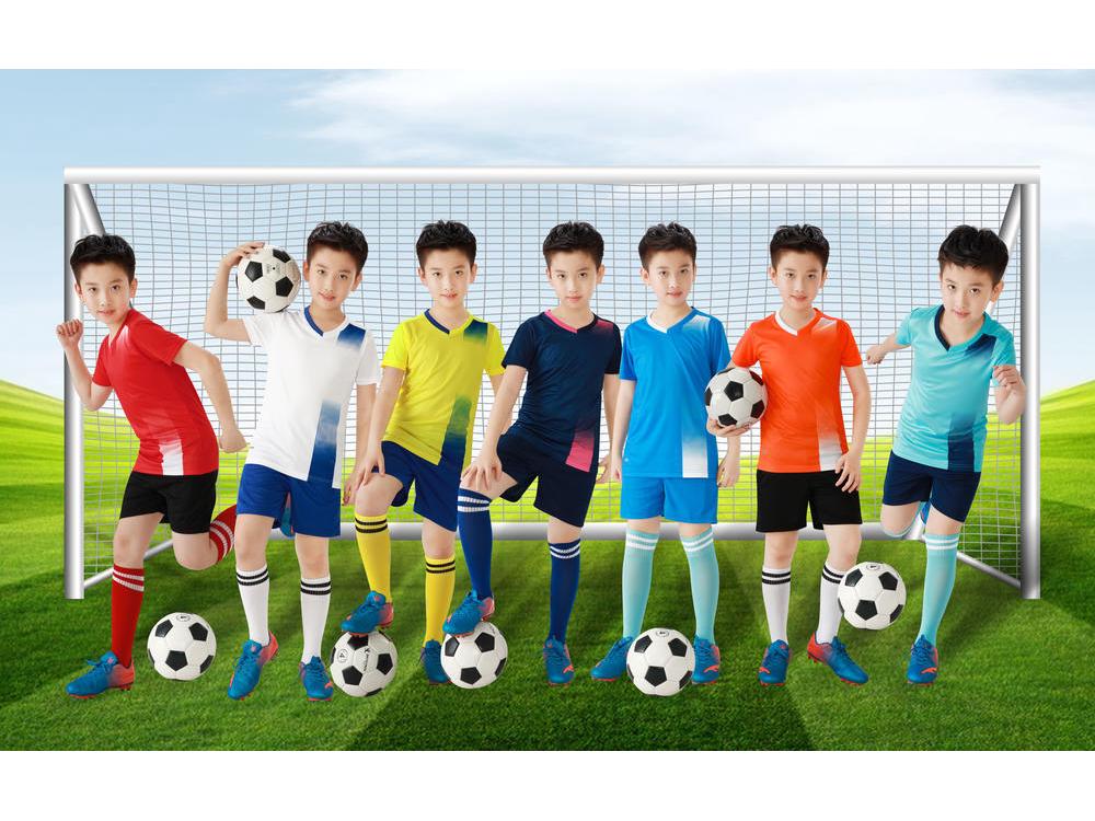 Quick-Drying Football Uniform Set for Adults and Kids - Ideal for Training and Competition