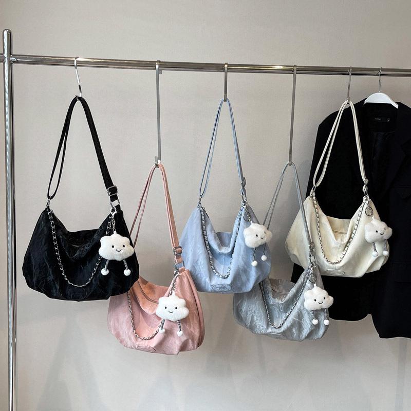 Urban Minimalist Large-Capacity Commuter Shoulder Bag for College Students - High-Quality Crossbody Bag