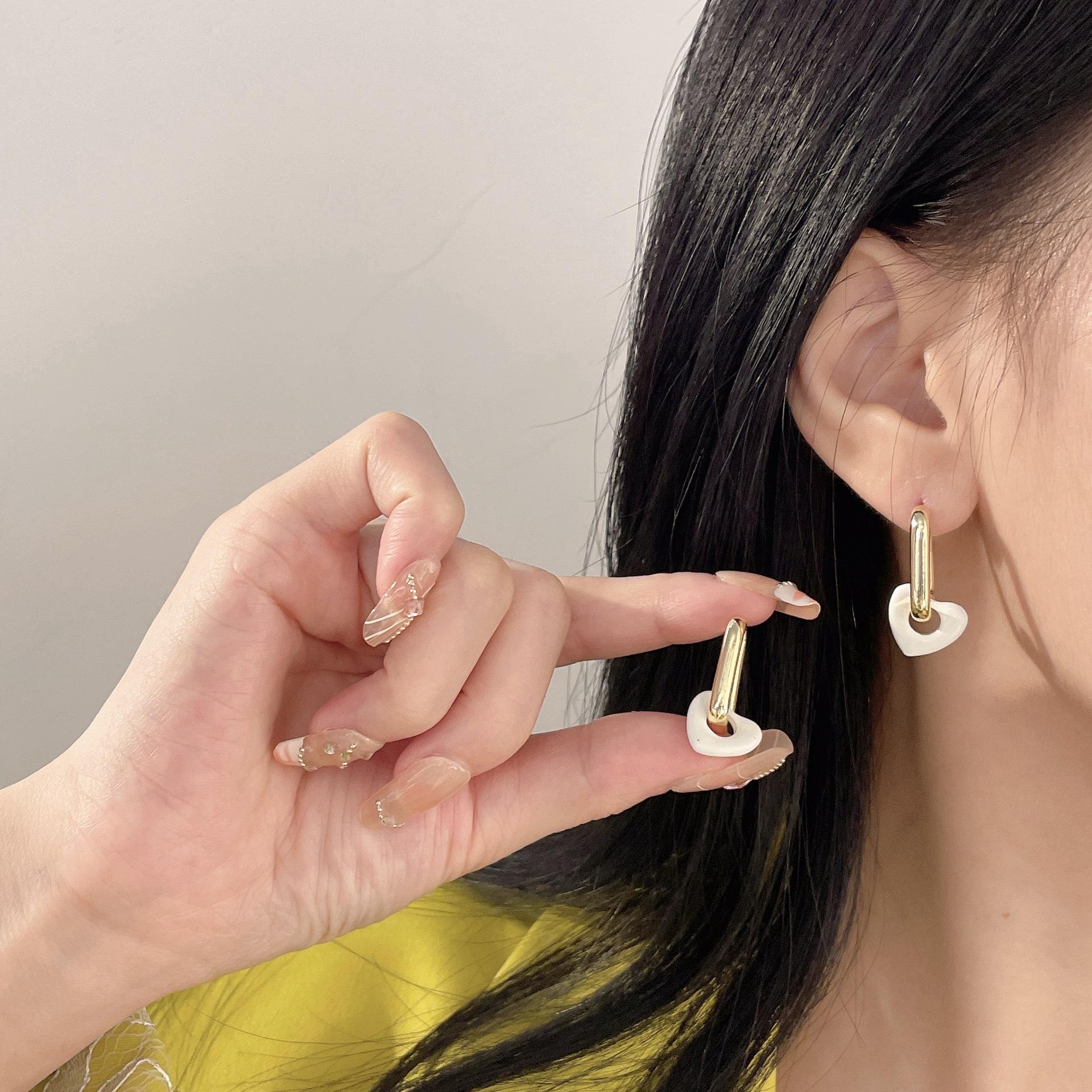 Perfect for Casual Attire Everyday Jewelry Bohemian Pendant Elegant 1 Pair of White Heart Hoop Earrings French-Inspired Cute Earrings  Unique