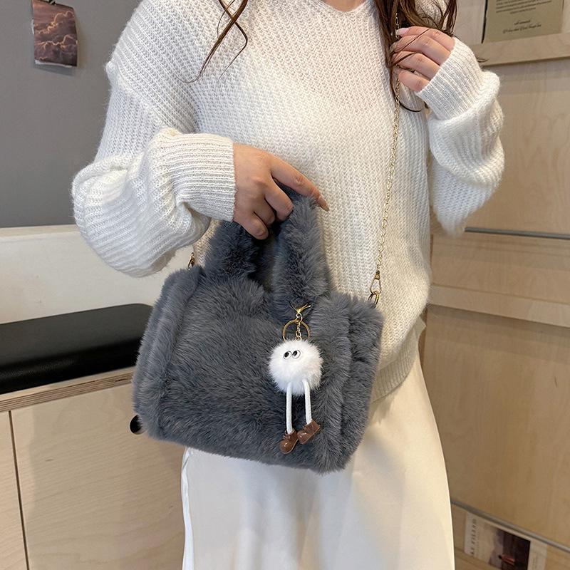2025 Versatile Plush Single Shoulder Tote: Cute, Soft, Adorable Autumn/Winter Women's Crossbody Handbag.