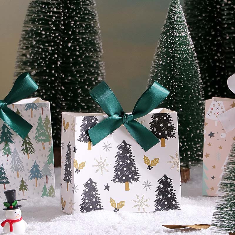 WTEMPO 60PCS 3-Style DIY Creative Ribbon Bow Foldable Paper Boxes Christmas-themed Festive Gift Boxes Christmas Tree Pattern Printed Packaging Boxes