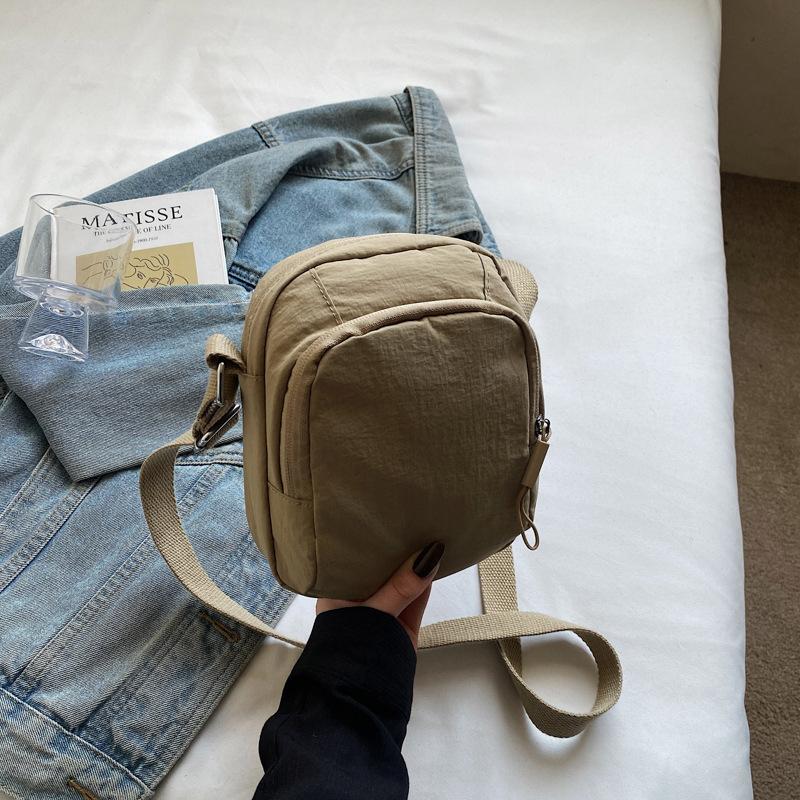 Niche design new crossbody shoulder small square bag 2025 casual foreign style personality simple fashion outdoor portable bag