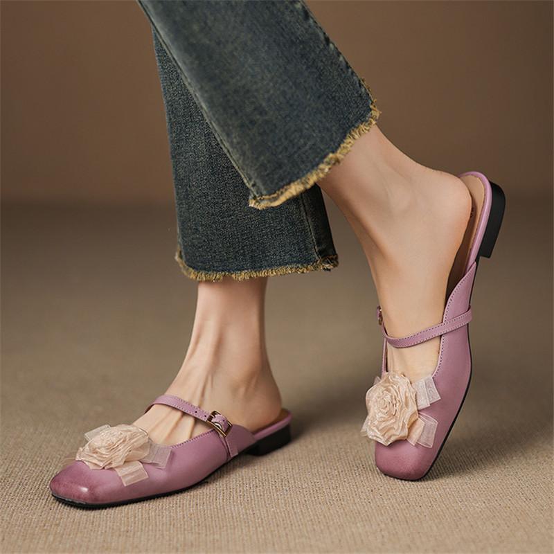 Mode Neue Sommer Hausschuhe Echtes Leder Hausschuhe für Damen Mode Blume Quadratische Zehenschuhe Niedrige Absätze Zehenbedeckende Hausschuhe Sandalen