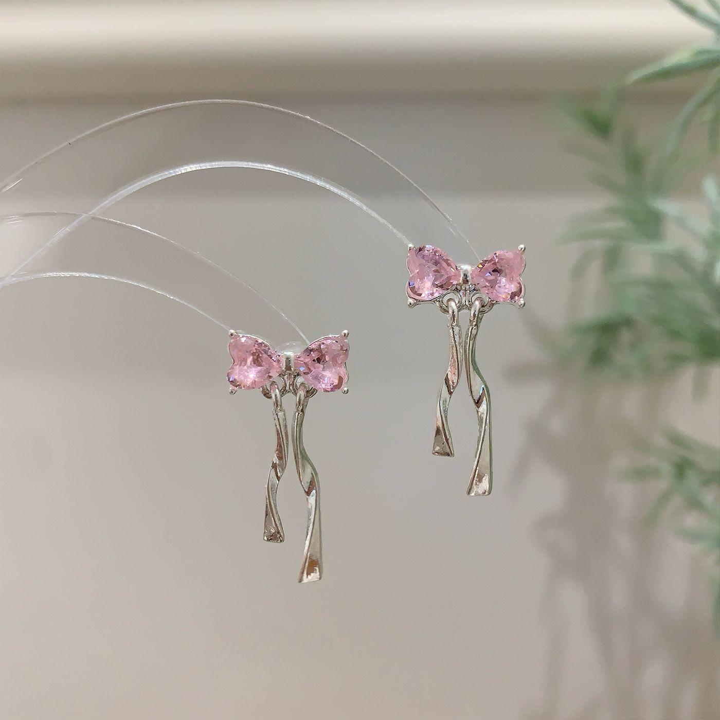 

1Pair Sweet Cute Bow Stud Earrings for Women Korea Pink Zircon Ribbon Earrings Simple Minimalist Ear Piercing Jewelry Gifts розовый