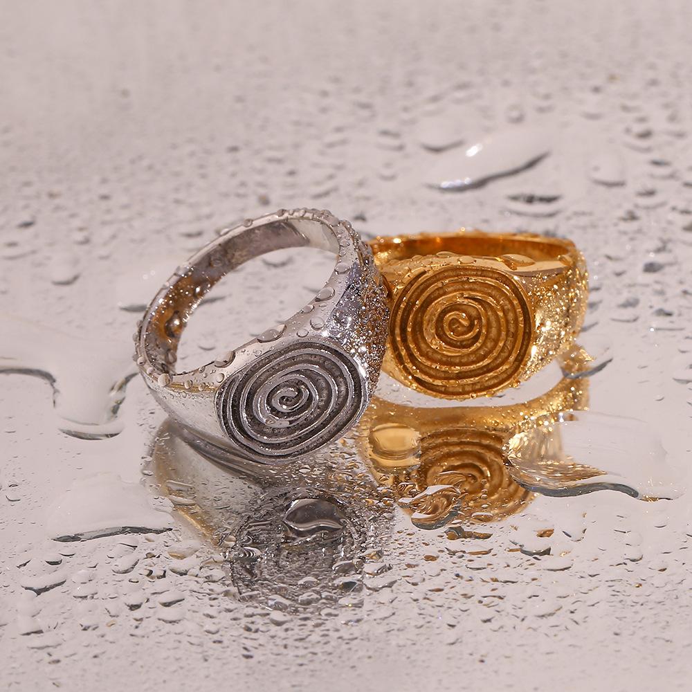 MamacitaSlay 2026 New Design Spool Spiral Texture Rings 18K Gold Plated Stainless Steel Waterproof Jewelry Women's Simple Gift