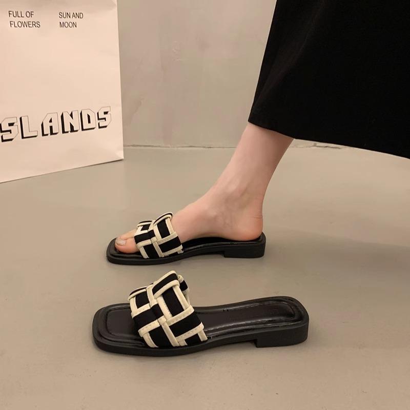 

Cool slippers women s 2025 new outer wear summer super fire beautiful with skirt flat bottom fashion seaside beach one-word drag 35