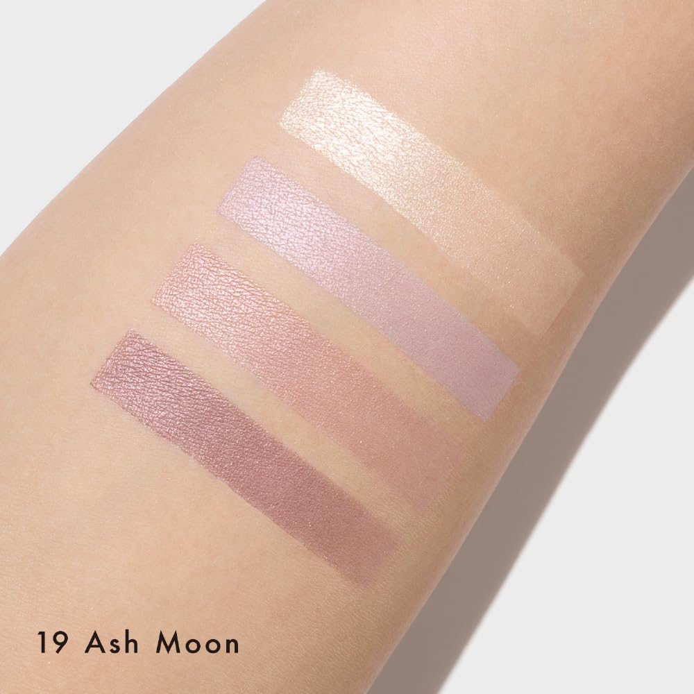 LUNASOL Eye Coloration N 19 7.0g Eyeshadow Ash Moon: A four-color eyeshadow set with a variety of colors and textures that fit smoothly and beautifull
