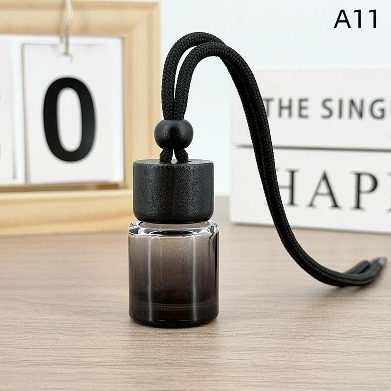 1Pcs Small Round Cap Empty Pendant Ornament Car Essential Oil Diffuser Fragrance Air Freshener Scent Perfume Bottle