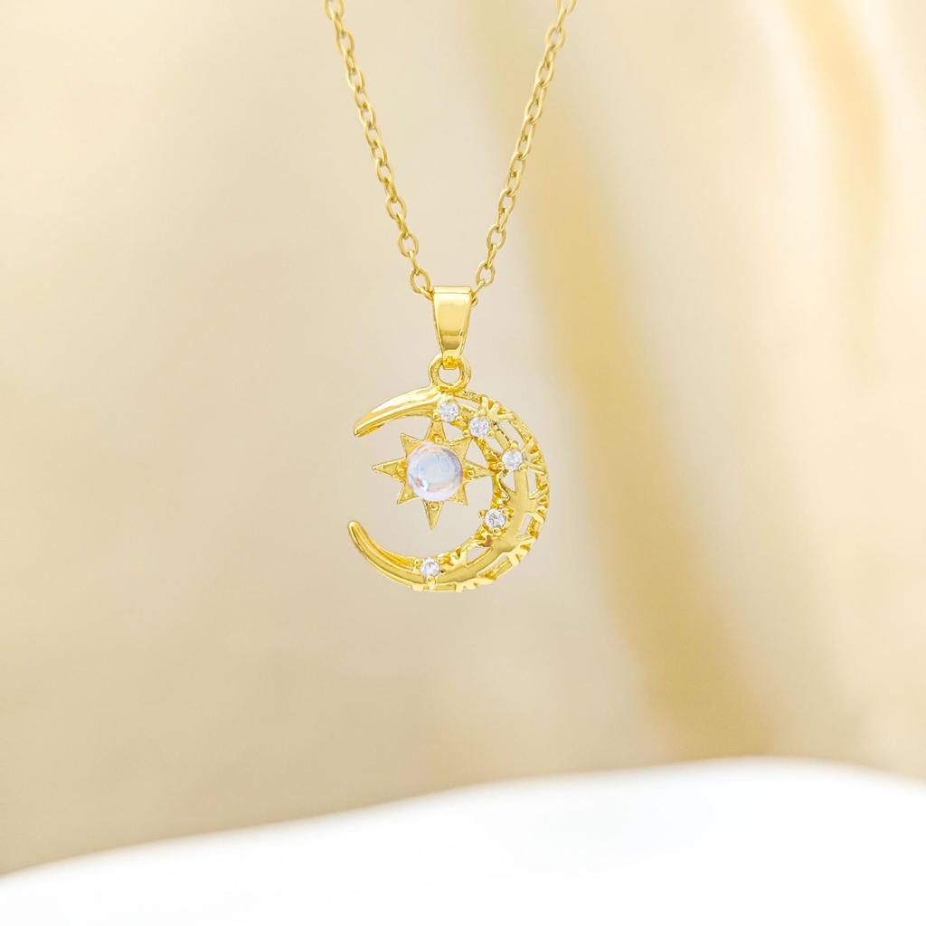 Moon Star Necklace: Women's Summer Jewelry, Versatile Starry Design, Simple Trendy Style for Collarbone.