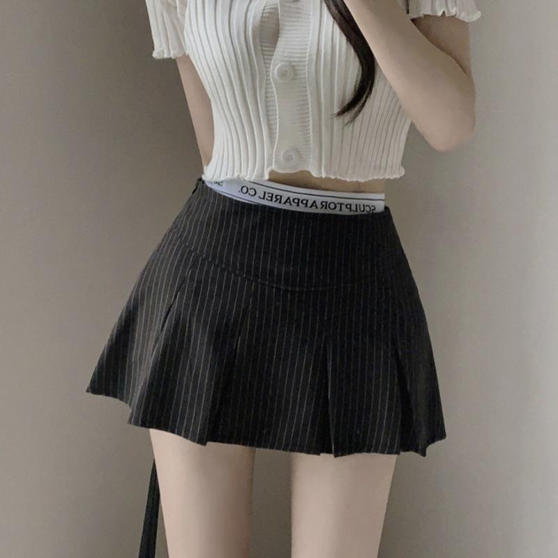 

Женская плиссированная юбка в корейском стиле с черной полоской и эластичной талией с надписью - Милая, пикантная, универсальная и стройнящая. XXL чёрный