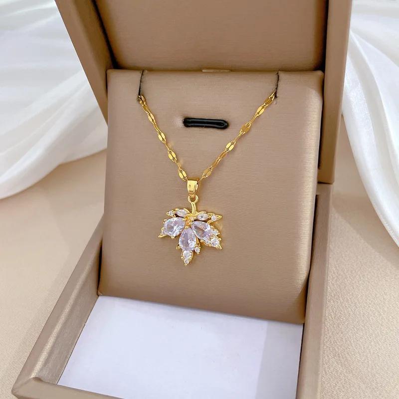 

Light Luxury Micro-inlaid Maple Leaf Jewelry Set Fashion Necklace & Earrings Banquet Clavicle Chain for Personality Temperament 45cm