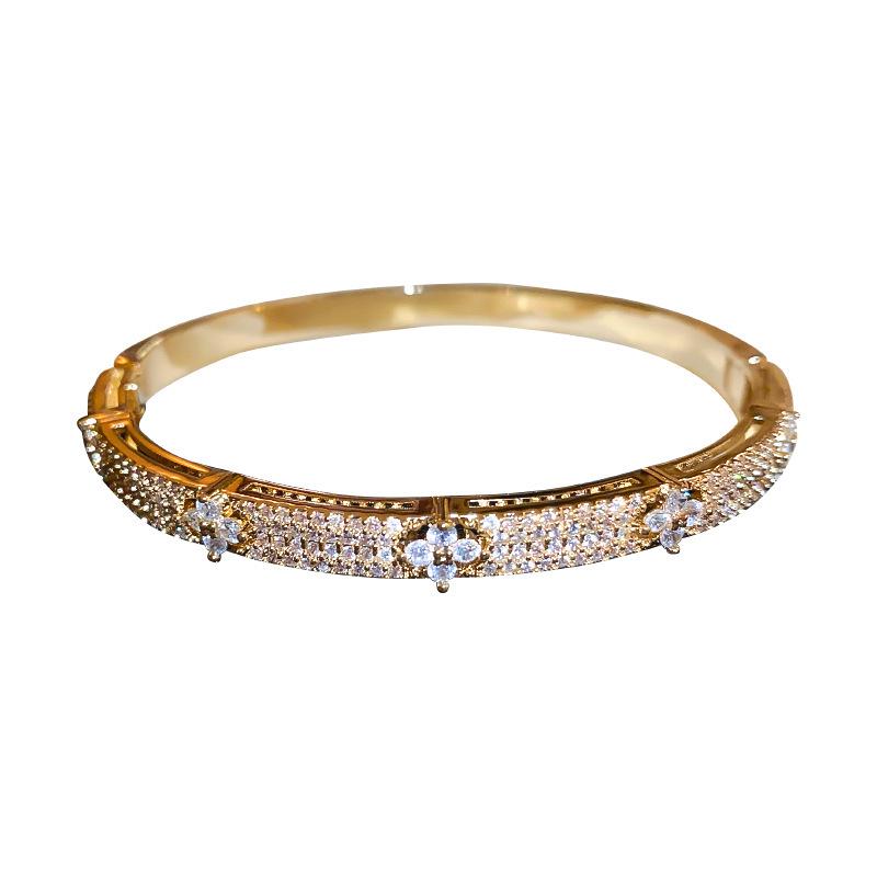 Zircon Flower Bracelet: Elegant, Versatile, and Trendy Design for Women