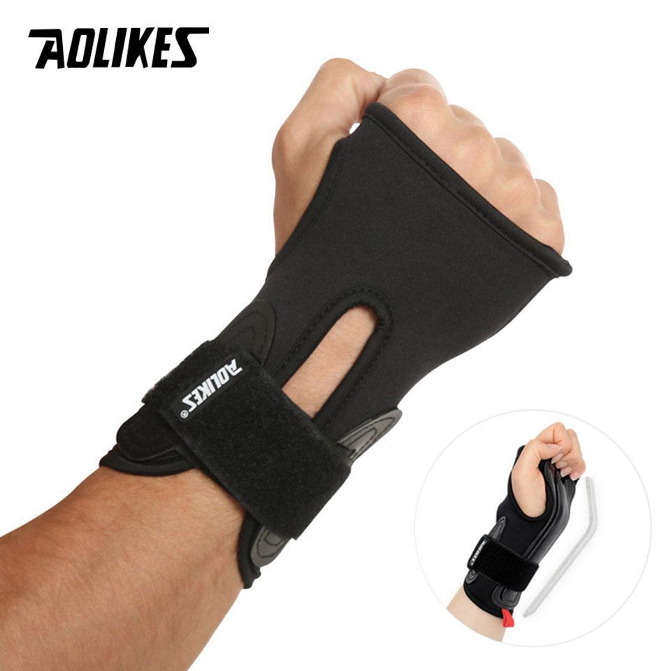 Aolikes 1Pair Ski Wrist Support Gear Hand Protection Roller Palm Pads for Snowboard Skating Men Women S