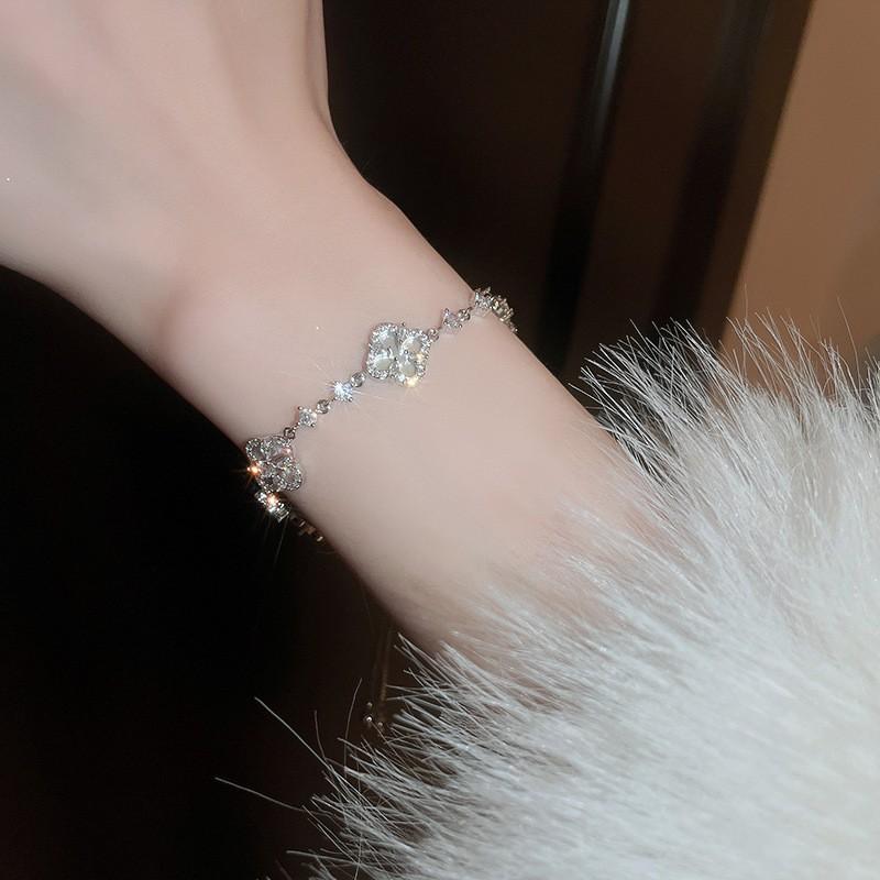 Elegant Adjustable Pull-Through Bracelet Women Silver-Tone Alloy With Rhinestone Accents Geometric Circular Design