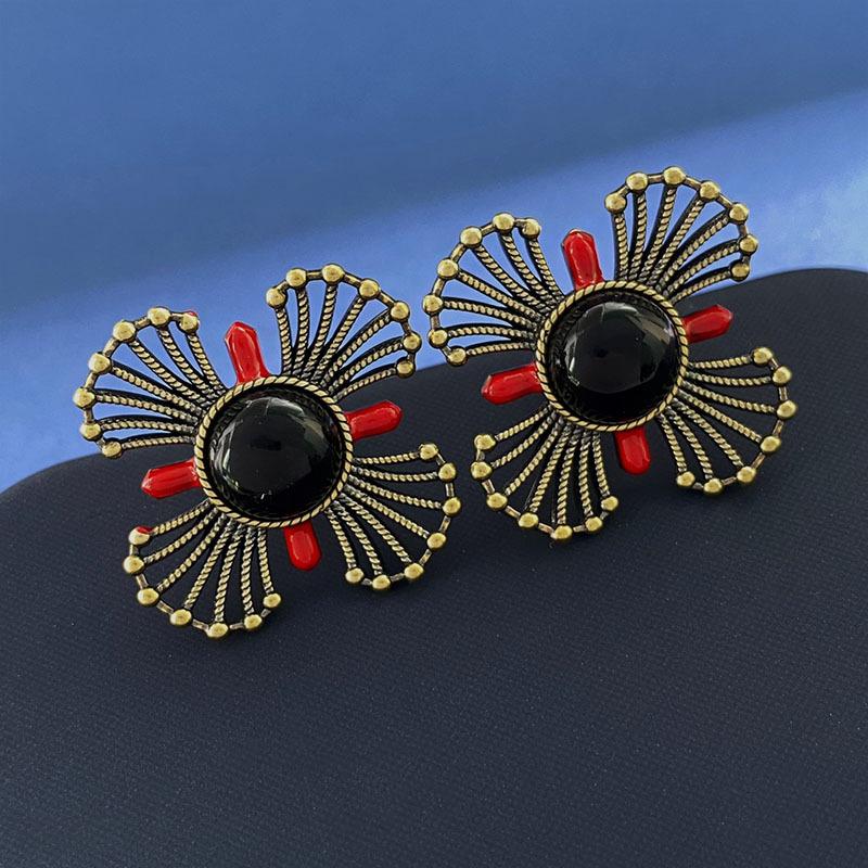 Court Retro Earrings, Enamel Dripping Oil, Gem Wind Hollow Four-Petaled Flower Stud Earrings, Ancient Style