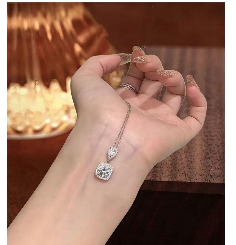 S925 Sterling Silver Water Drop Moissanite Necklace - Elegant Women's Light Luxury Clavicle Chain Gift.