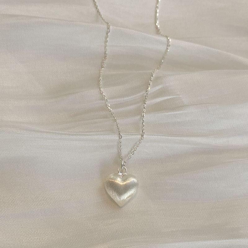 Europe, America and South Korea Korean version 925 sterling silver necklace women's ins brushed matte love pendant collarbone chain
