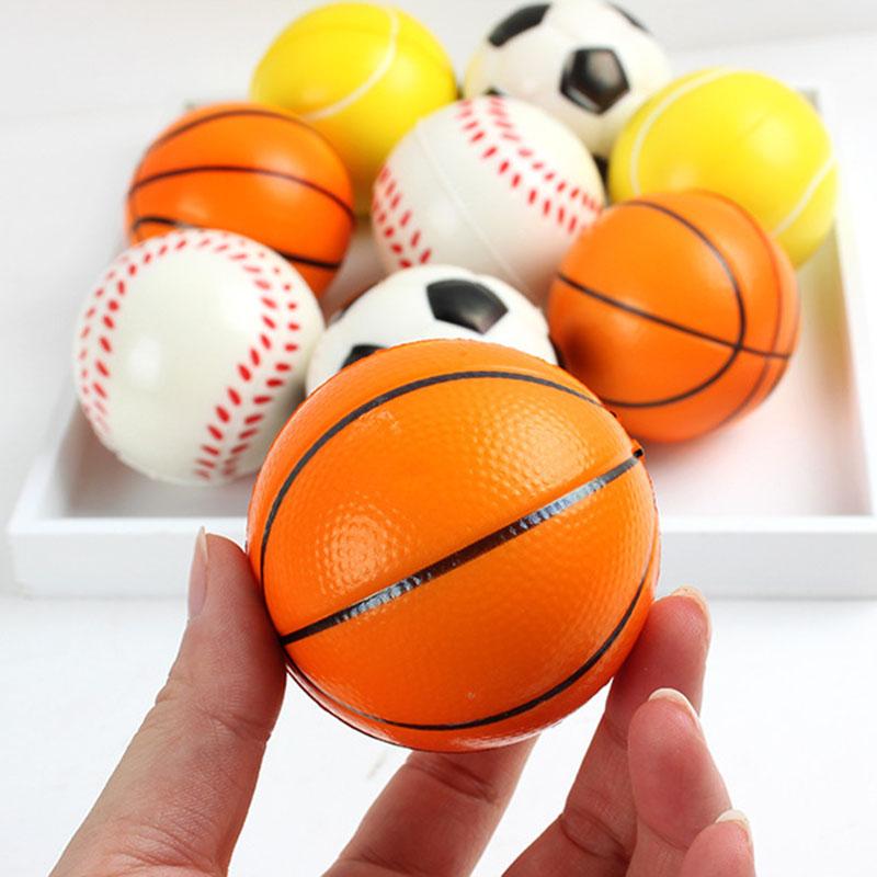5 STK Elastisk PU Svampball Basketball Fotball Baseball Tennis Rugby Footdall Mini Dekompresjonsball Utløser Trykkleketøy