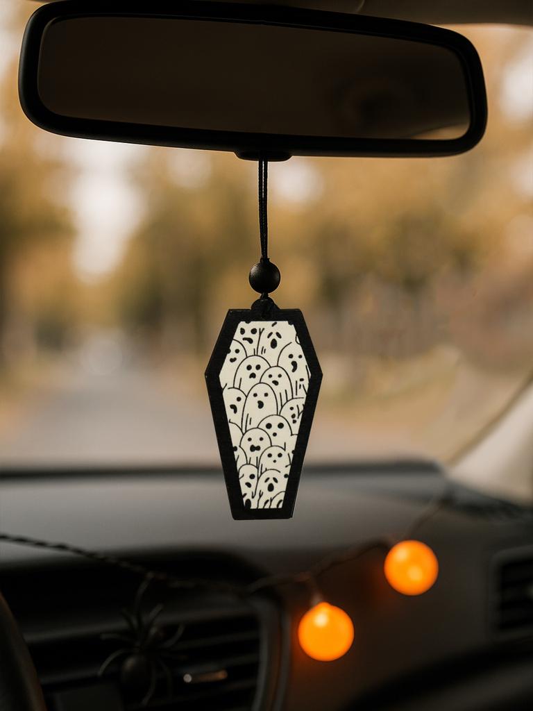 Halloween Wooden Coffin Hanging Decoration, Cute Ghost Decor Pendant, Car Rearview Mirror Ornament, Ideal Gift for Home & Party