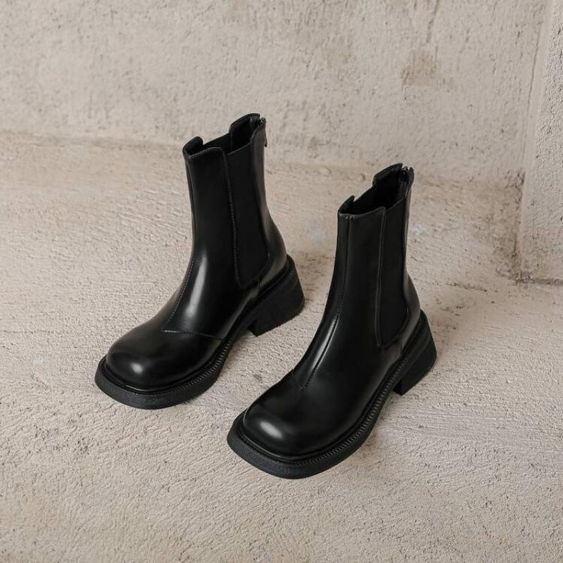 Autumn and Winter Women's Leather Martin Boots Women's Thick-soled Non-slip Large-size Women's Boots Rear Zipper Leather Boots Korean Version Med