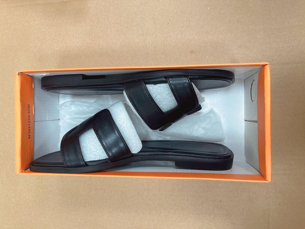 Summer Internet celebrities new Korean version of one-word slippers women wear h slippers versatile sandals flat beach shoes large size shoes