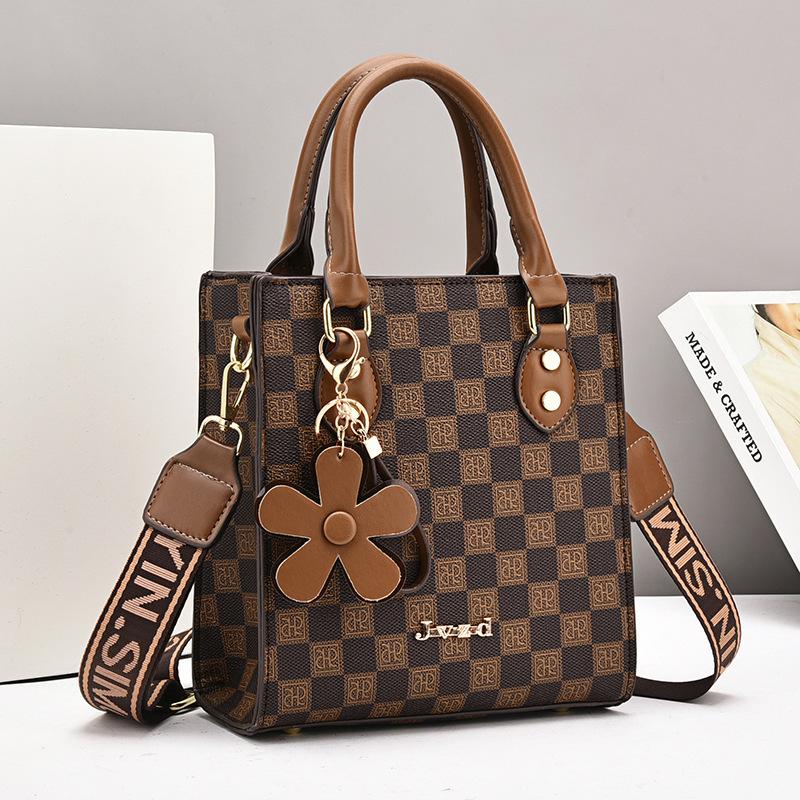 

Bag women s messenger bag summer new printing fashion super popular small square bag portable bucket bag women s bag