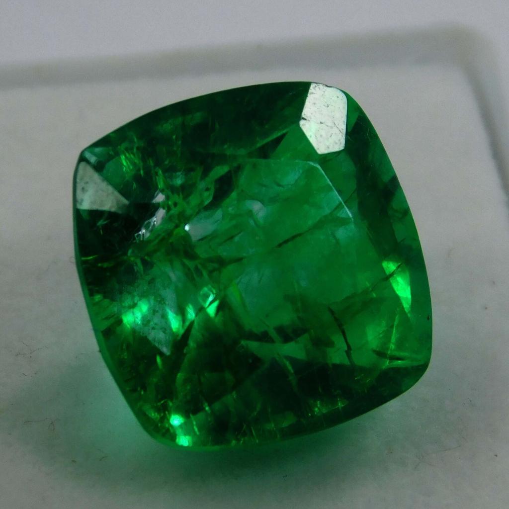 Natural Green Emerald Loose Gemstone 6 ct Square Cushion for Jewelry Making and Gem Collections