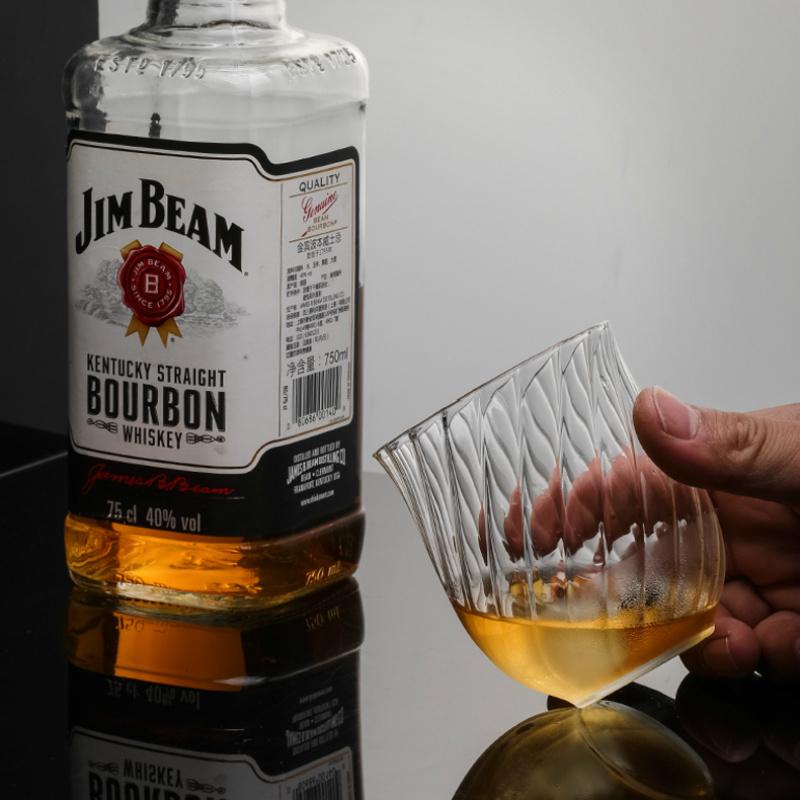 Jasný pohár na whisky Ripple sklenice na whisky v evropském stylu lesklé sklenice na ochutnávku vína Bezkonkurenční pivní džbánek XO Chivas Brandy Snifter